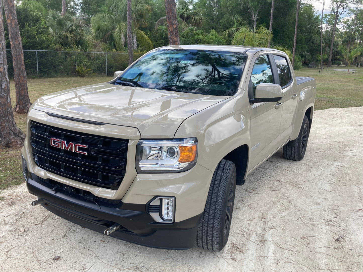 2022 GMC CANYON Elevation