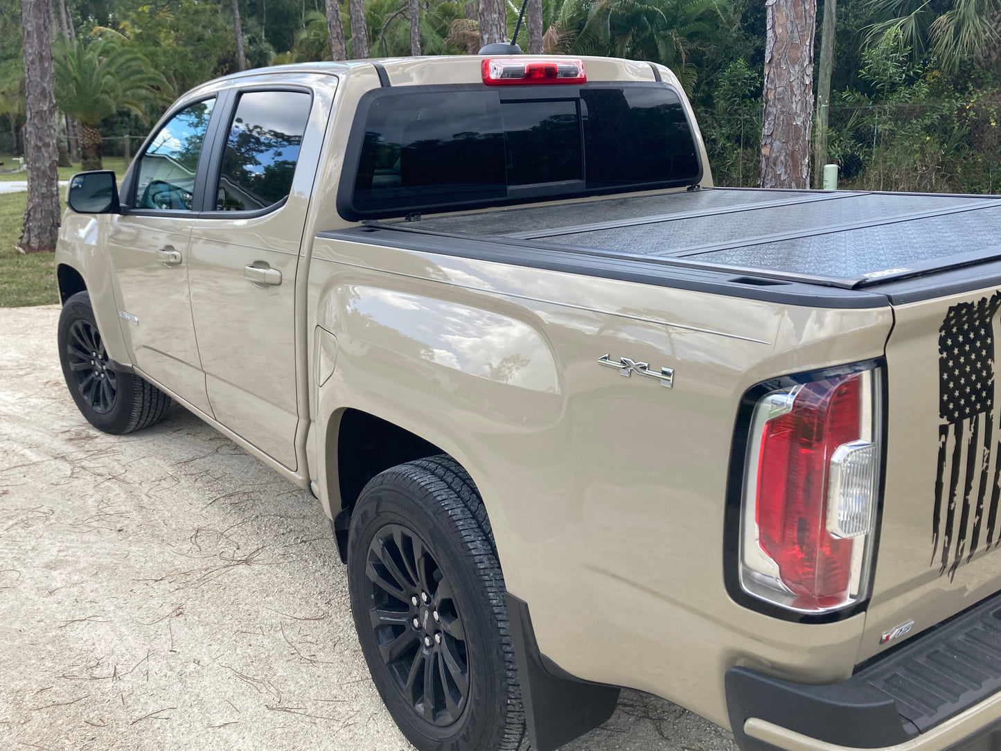 2022 GMC CANYON Elevation